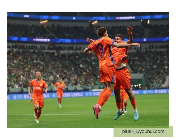 中超浙江队宣布引进荷甲190厘米主力中锋加盟球队